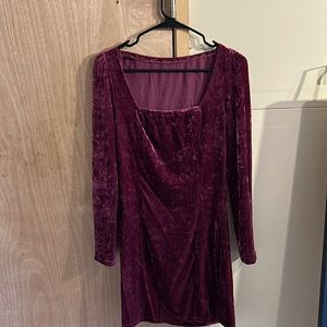 Burgundy dress long sleeve